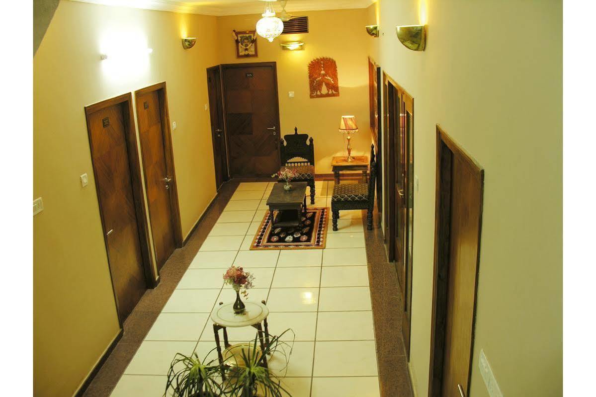 Oyo 9900 Hotel Pioneer Plaza จ๊อดปูร์ ภายนอก รูปภาพ