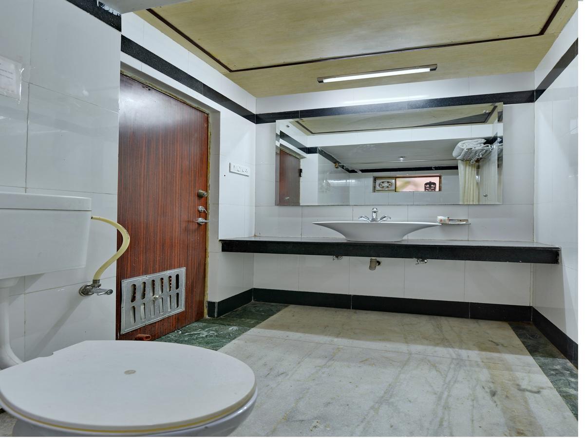Oyo 9900 Hotel Pioneer Plaza จ๊อดปูร์ ภายนอก รูปภาพ