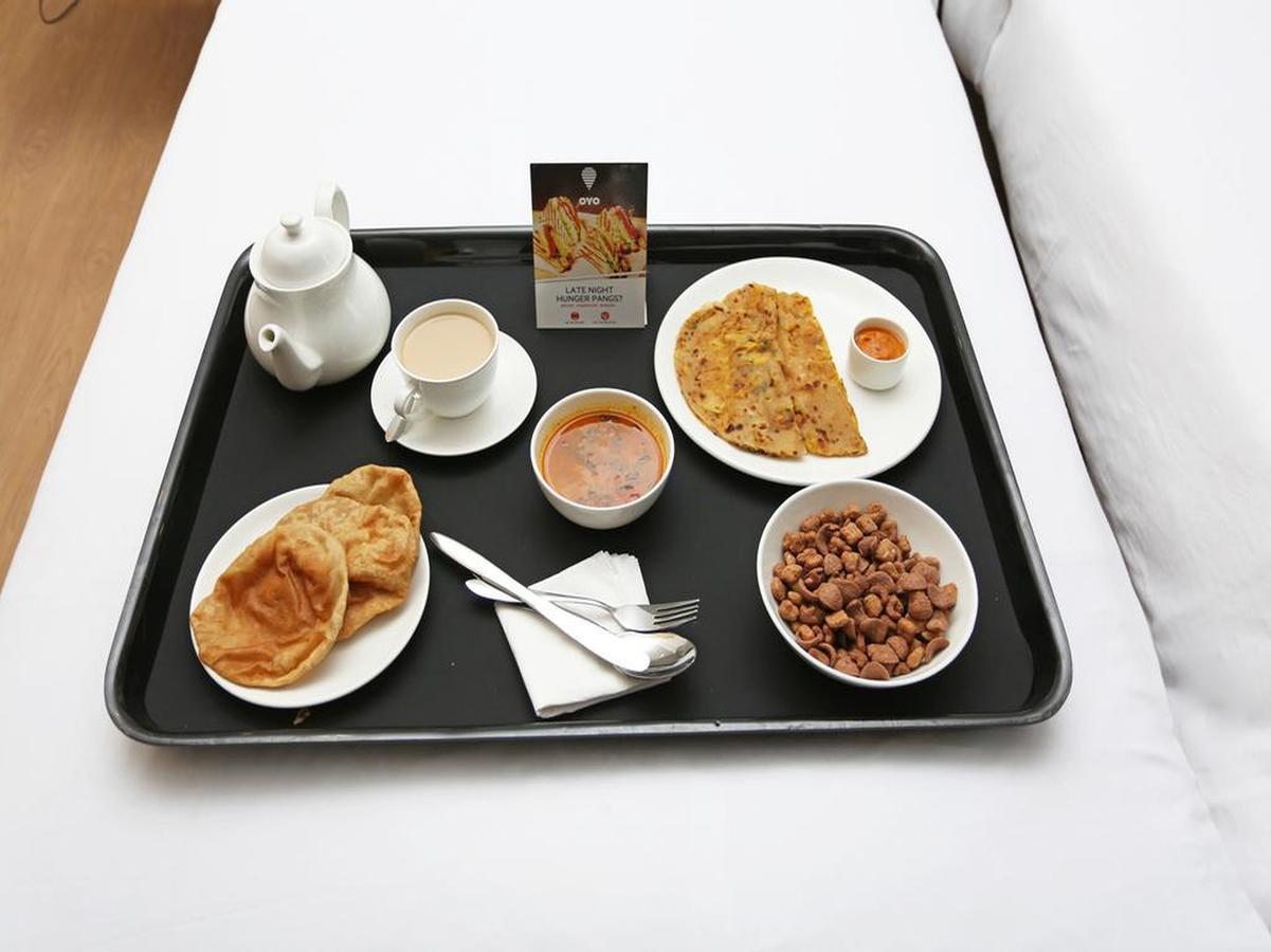 Oyo 9900 Hotel Pioneer Plaza จ๊อดปูร์ ภายนอก รูปภาพ