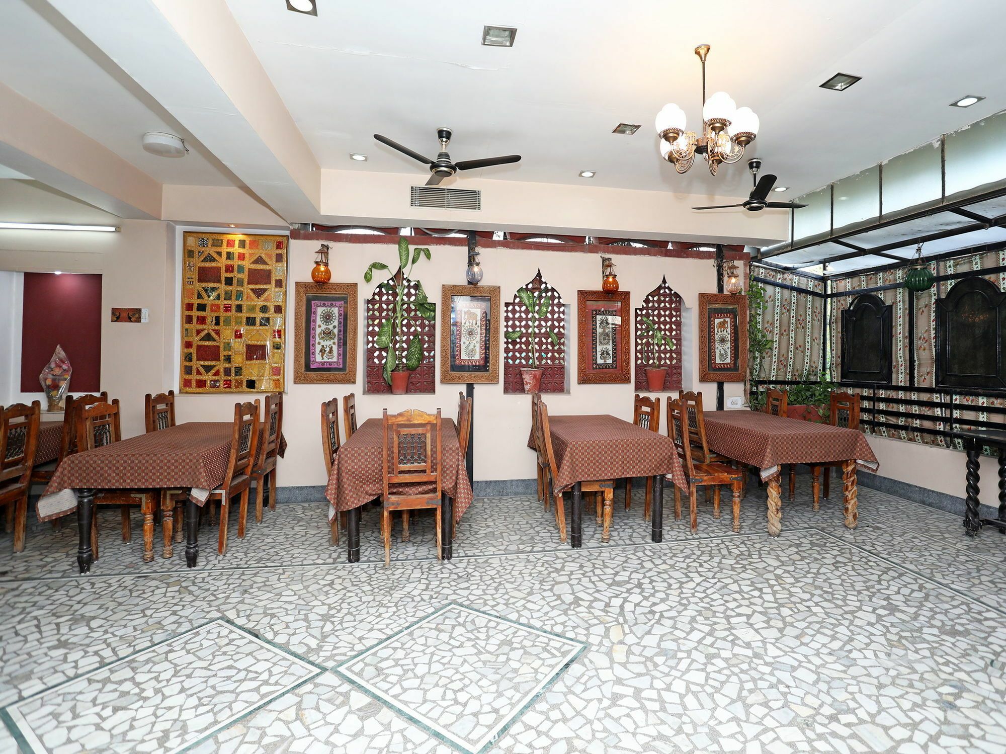 Oyo 9900 Hotel Pioneer Plaza จ๊อดปูร์ ภายนอก รูปภาพ